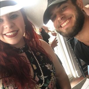 Meet your Posher, Hillary